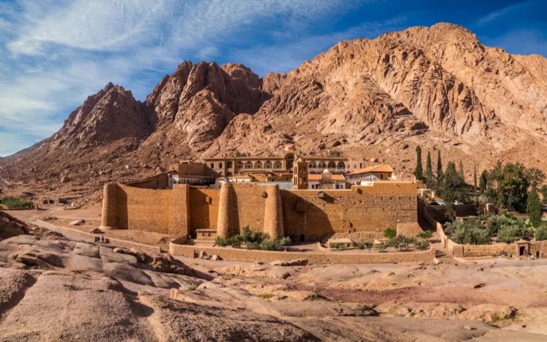 Escursione al Monastero di Santa Caterina – spiritualità e natura nel cuore del Sinai