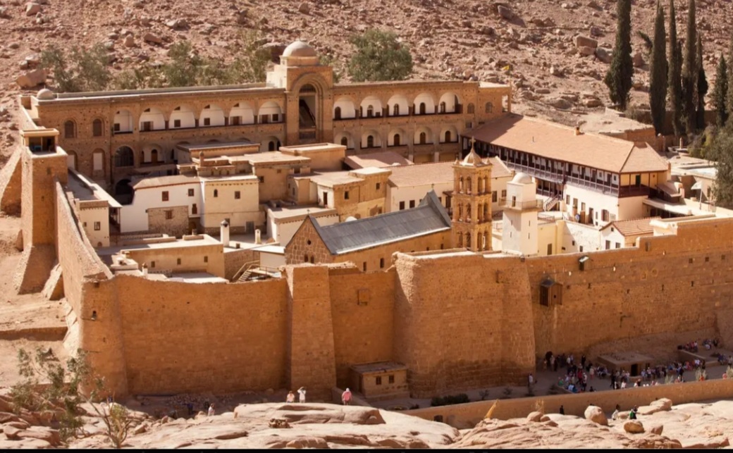 Escursione al Monastero di Santa Caterina – spiritualità e natura nel cuore del Sinai