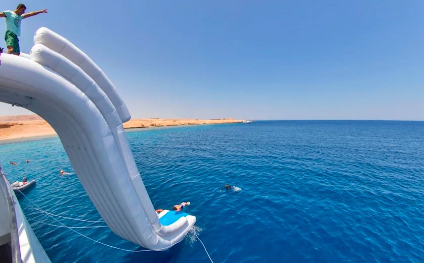 Catamaran Liberty – Croisière familiale de luxe à Sharm El Sheikh
