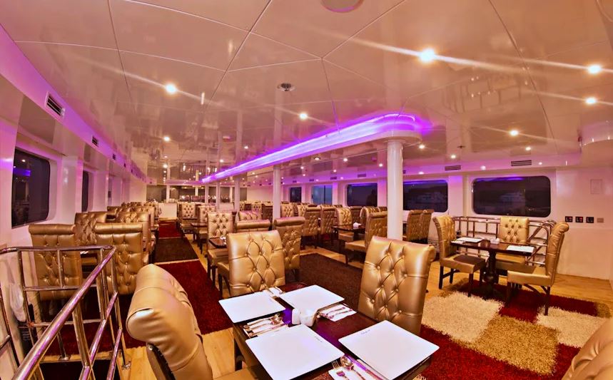 Catamaran Liberty – Croisière familiale de luxe à Sharm El Sheikh