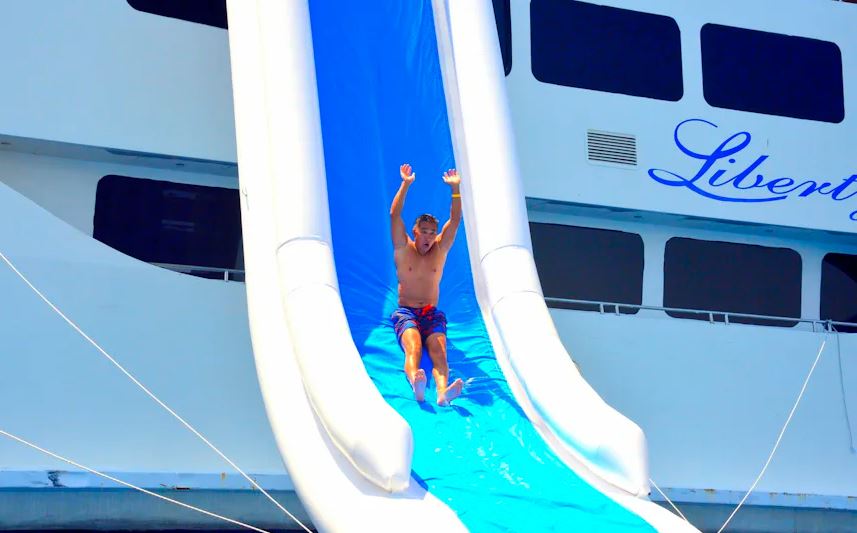 Catamaran Liberty – Croisière familiale de luxe à Sharm El Sheikh