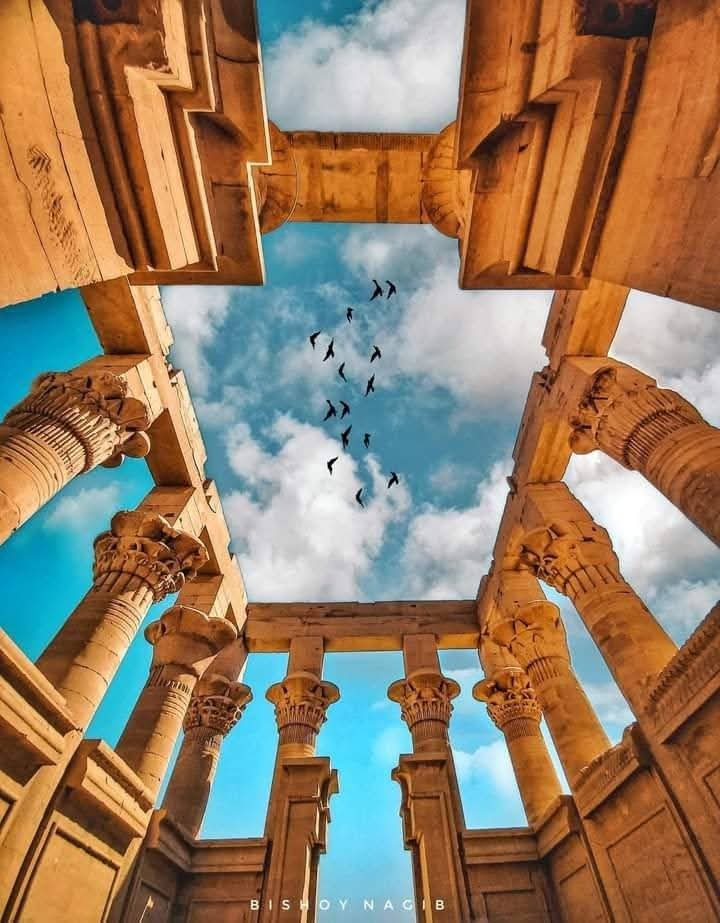 الأقصر بالطائرة