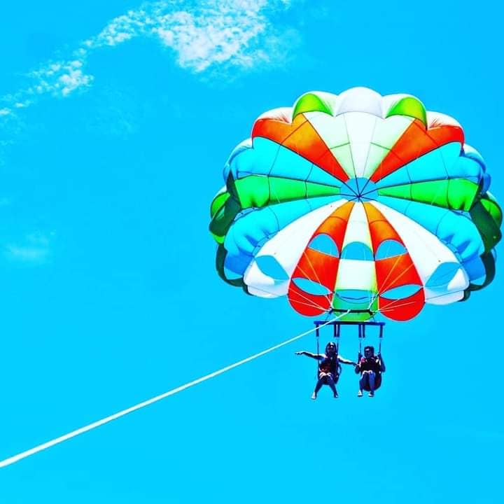 Parachute ascensionnel