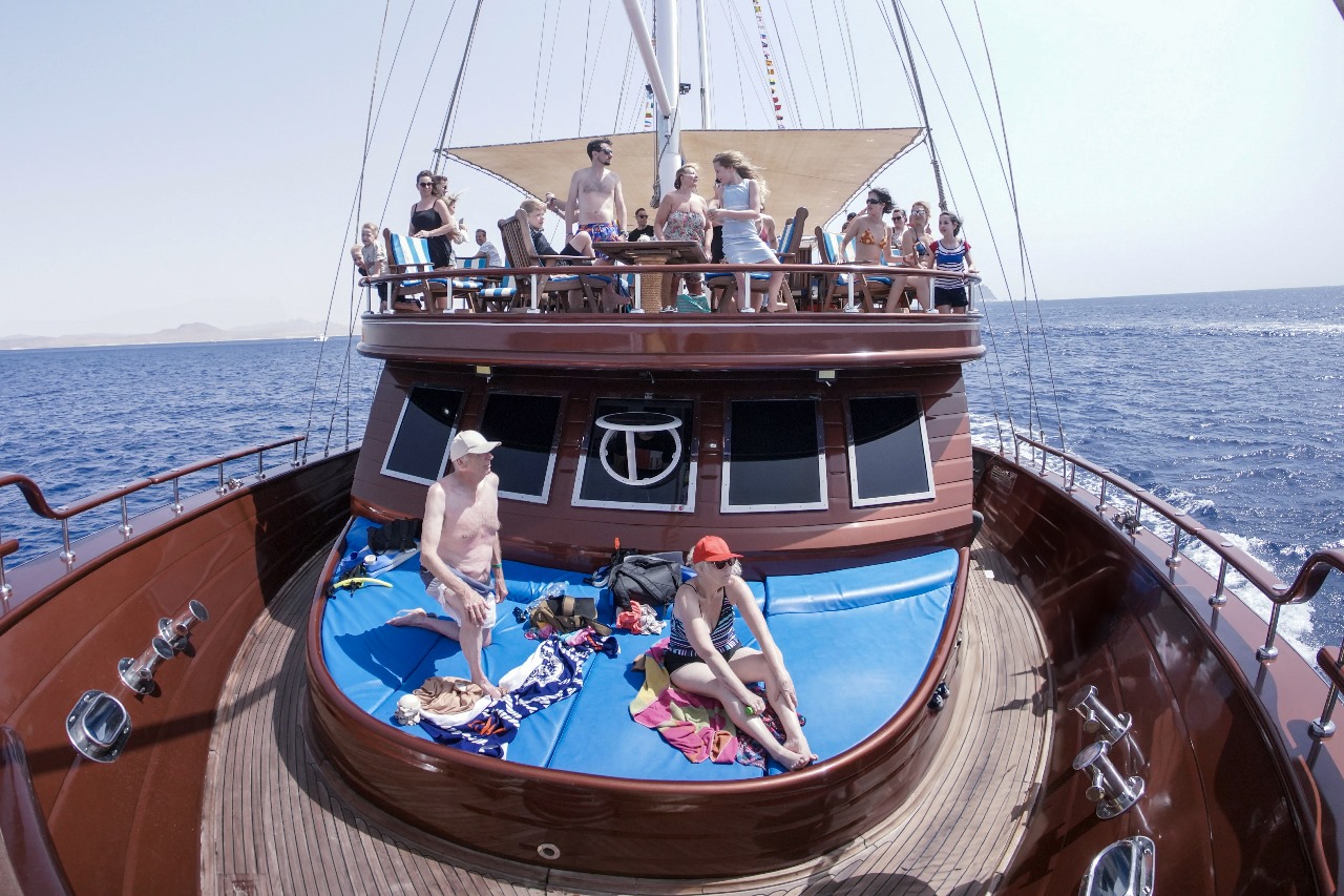 Korsan Yelkenli Tekne – Ras Mohammed & White Island Turu