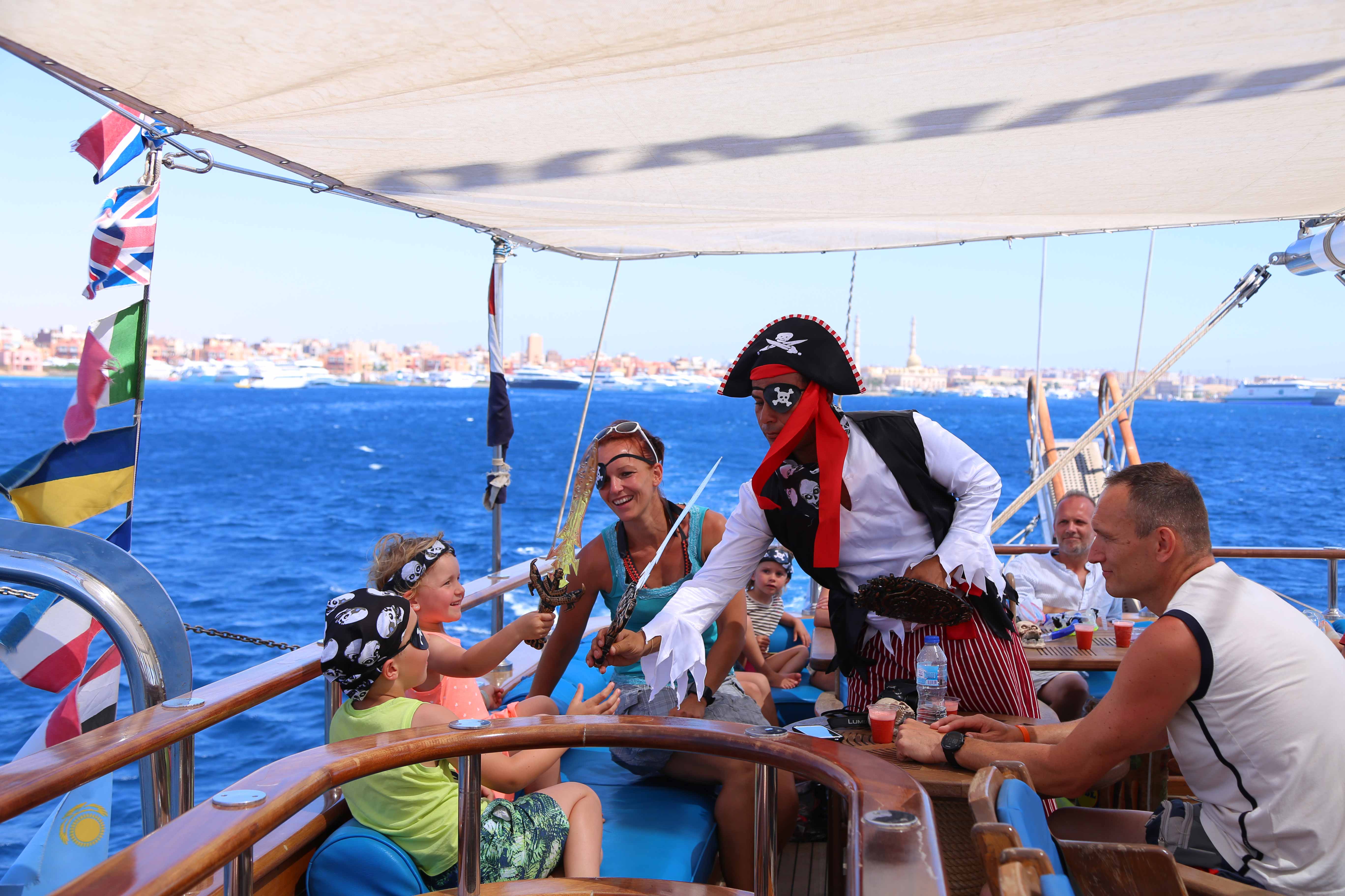 Korsan Yelkenli Tekne – Ras Mohammed & White Island Turu